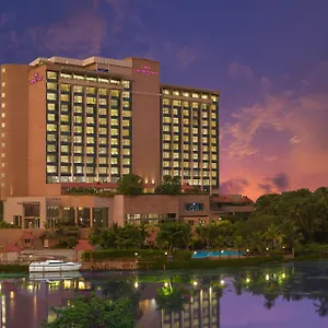 ***** Hotel Crowne Plaza By Ihg India